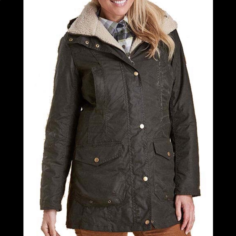 EUC Bar our Bleaklow Wax Jacket w/ faux Shearling